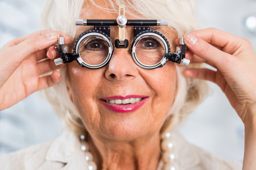 Les opticiens de 2 régions sont autorisés à pratiquer la réfraction en Ehpad dès 2022 Les opticiens de 2 régions sont autorisés à pratiquer la réfraction en Ehpad dès 2022